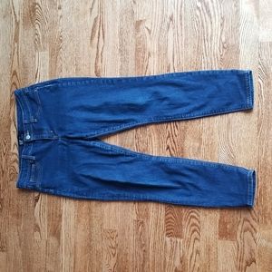 (4) GAP Denim Capris Leggings Love it